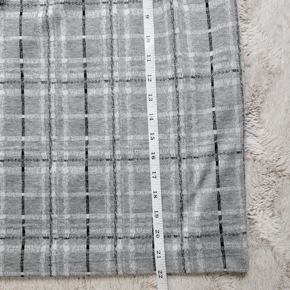 ✨️CL Renee C Light Gray Black Plaid Lightweight Pencil Skirt Size S - Picture 7 of 9